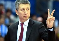 里程碑夜切尔西手感冰凉，CBA季后赛今夜刷纪录，球迷炸锅，临场指挥获称赞的简单介绍-九游