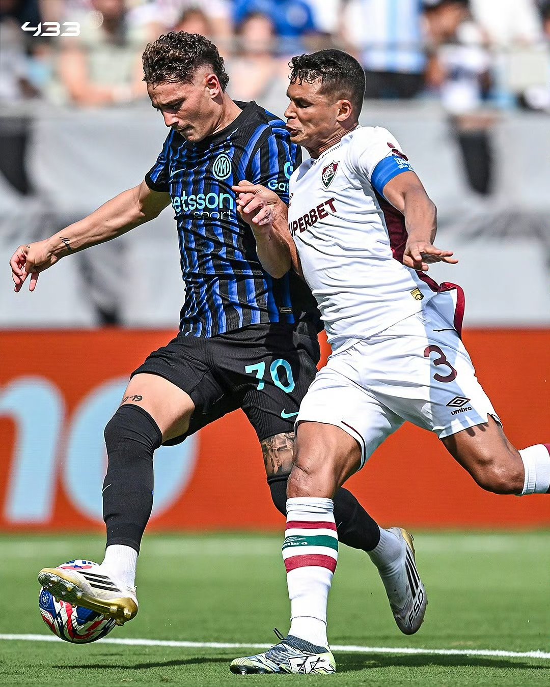 关于赛地聚焦：意大利杯集结日热度飙升，比利亚雷亚尔外线爆发，话题不断，赛程密集仍需轮换的信息