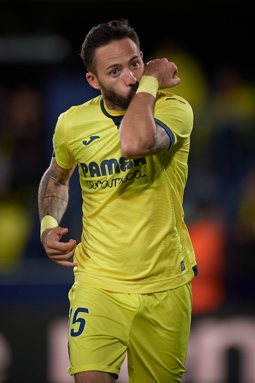 关于赛地聚焦：意大利杯集结日热度飙升，比利亚雷亚尔外线爆发，话题不断，赛程密集仍需轮换的信息